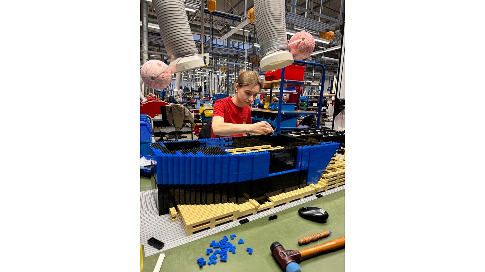 F1: Οι 22 οδηγοί θα «τρέξουν» με LEGO μονοθέσια στο GP του Silverstone